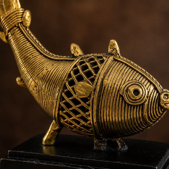 Dhokra brass fish with base sculpture